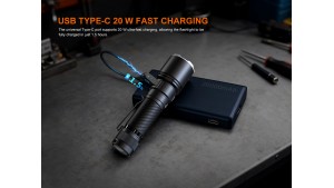 Fenix C7 Pro - Lanternă Tactică - 4600 Lumeni - 339 Metri
